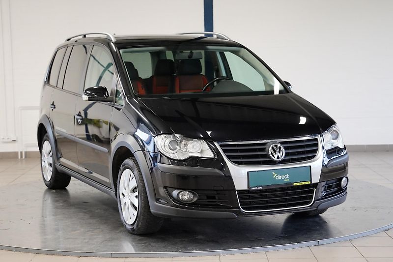 Volkswagen Touran - fotka 8 z 25