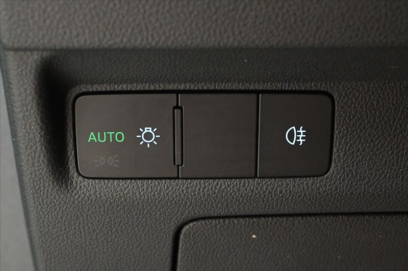 Škoda Enyaq iV 60 132 kW 58kWh SoH 87% Zár - fotka 26 z 31