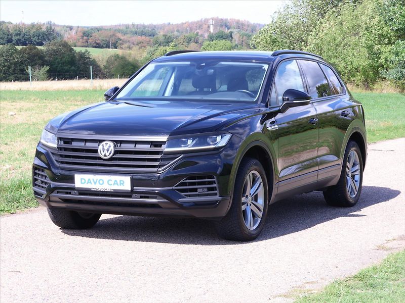 Volkswagen Touareg 3,0 TDI 170kW DSG 4M LED CZ - fotka 3 z 32