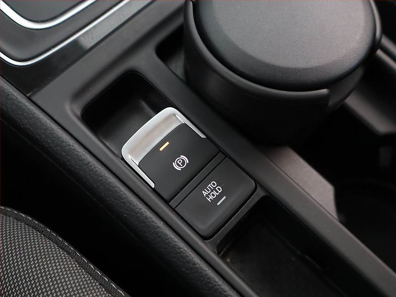 Volkswagen Golf (2017) 2.0 TDI, Automat, Kůže - fotka 21 z 21