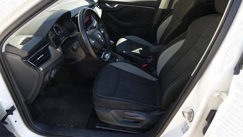 Škoda Scala 1.0 TSI Style - fotka 19 z 24