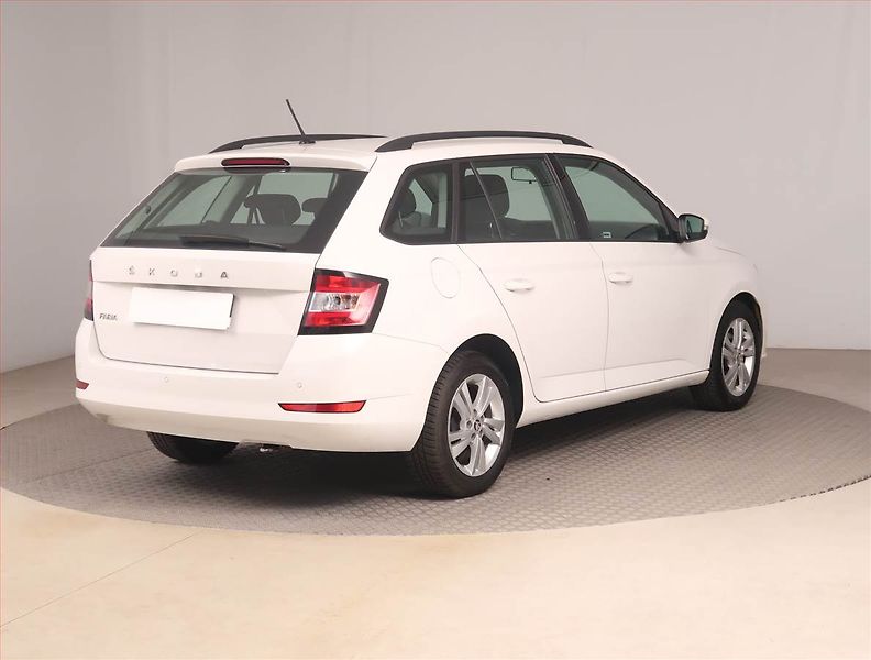 Škoda Fabia (2021) Ambition 1.0 TSI, ČR,1.maj - fotka 5 z 17