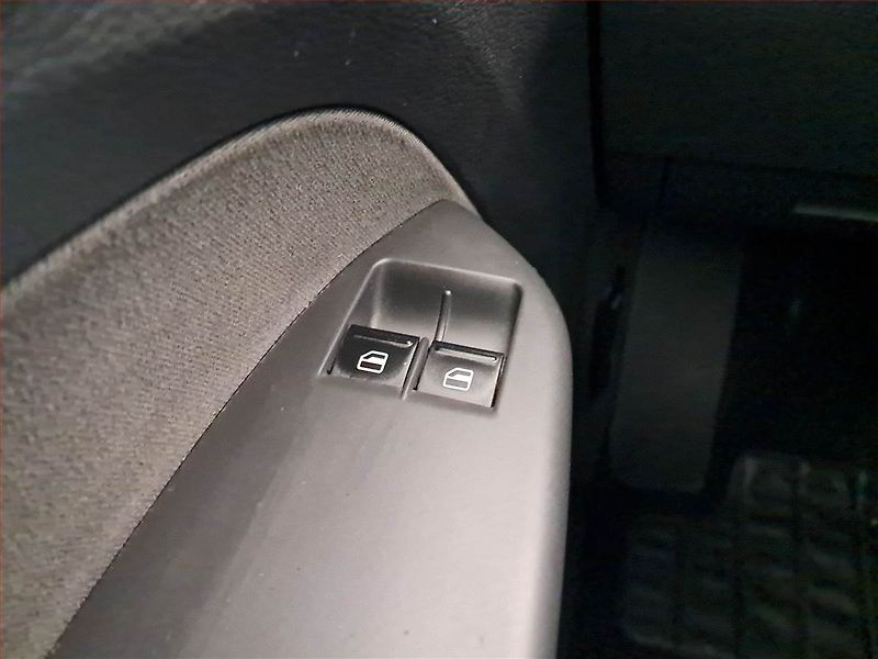 Volkswagen Caddy (2013) 1.6 TDi, 5Míst, ČR, DPH - fotka 16 z 16
