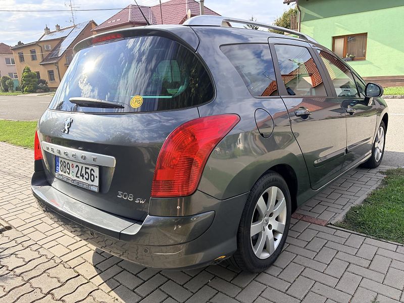 Peugeot 308 SW 1.6i PANORAMA LPG - fotka 4 z 27