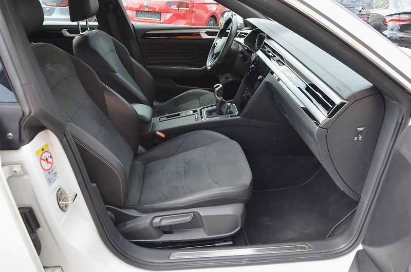 Volkswagen Arteon (2022) R-LINE // REZERVOVÁNO //  - fotka 12 z 42
