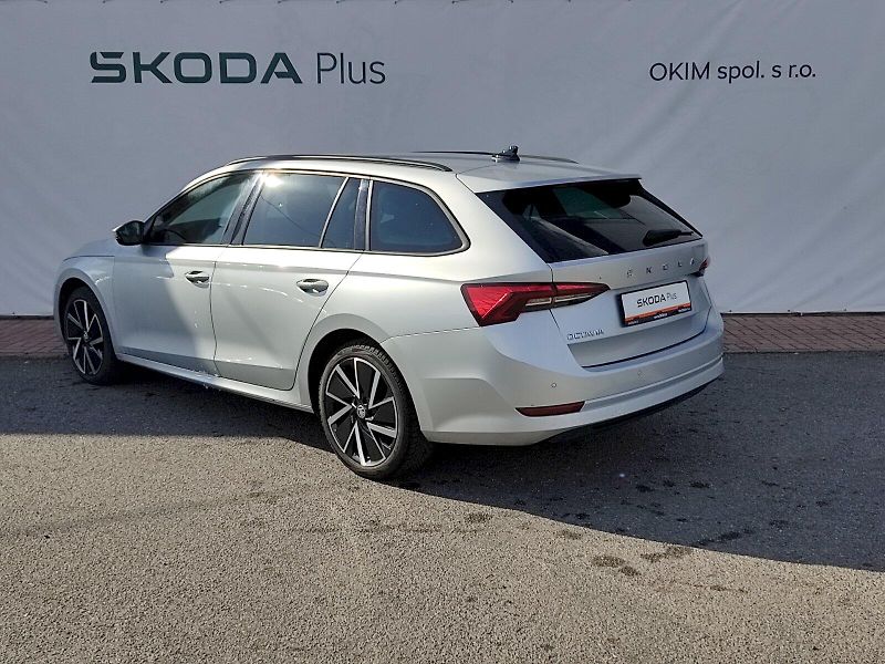 Škoda Octavia (2023) Combi Ambition 2,0 Tdi 110 Kw - fotka 33 z 36
