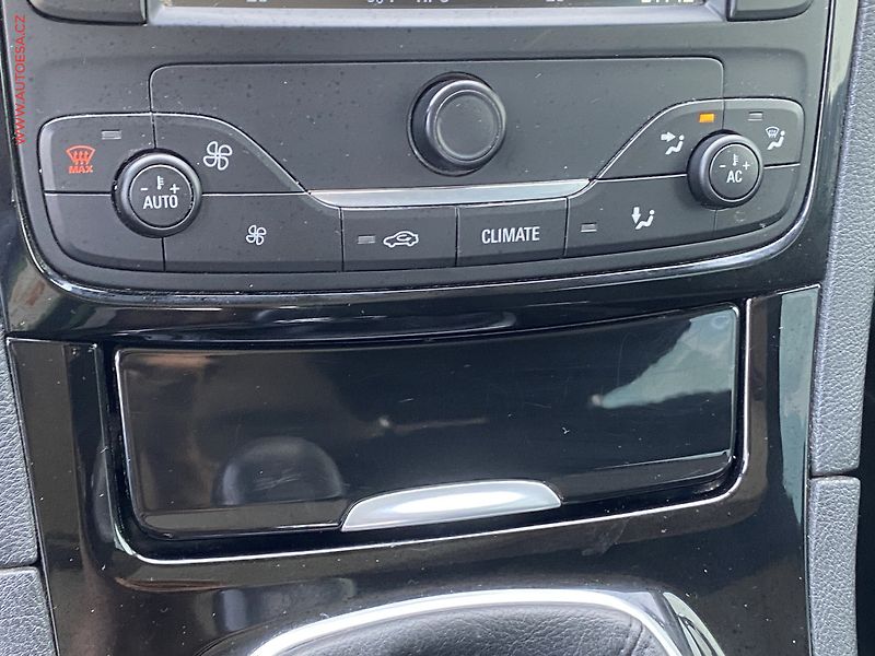 Ford S-MAX (2012) 2.0TDCi, Panor, AC - fotka 15 z 20