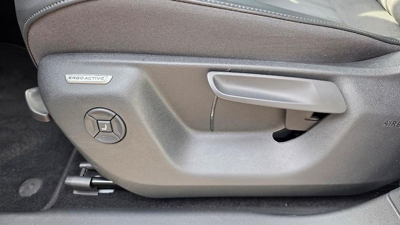 Volkswagen Tayron (2025) 1.5 PHEV 150kW Elegance SoH100 - fotka 21 z 46