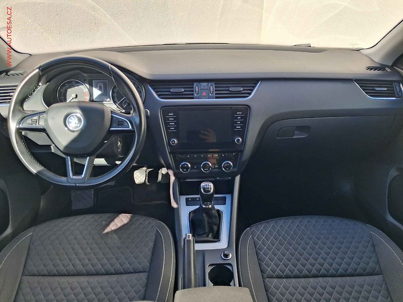 Škoda Octavia (2017) 1.4 TSi, Drive, LED - fotka 8 z 16