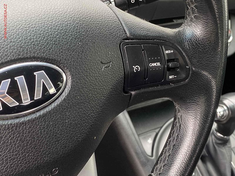Kia Sportage (2013) 2.0 CRDi AWD, Premium, AT - fotka 14 z 21