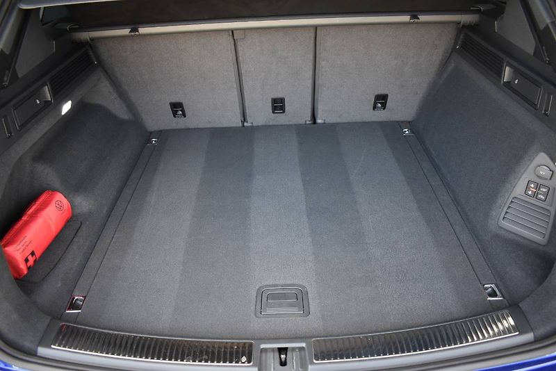 Volkswagen Touareg (2025) R-Line 3.0TDI 210kW, Záruka,We - fotka 13 z 29