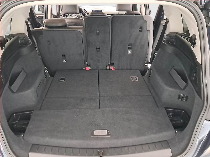 BMW Řada 2 (2019) 218i Gran Tourer, Automat - fotka 14 z 18