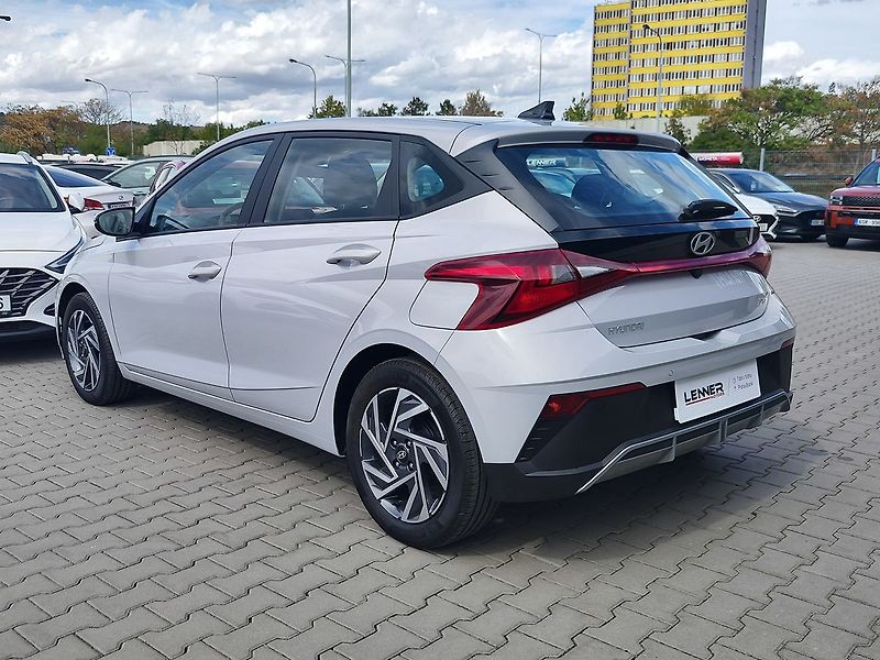 Hyundai i20 1.2i/58kW Wave - fotka 7 z 29