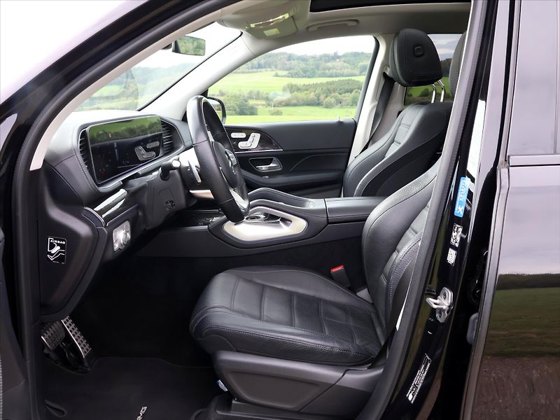 Mercedes-Benz GLS 2,9 400d 4MATIC AMG CZ DPH - fotka 15 z 49