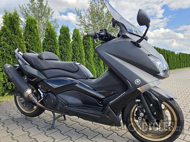 Yamaha T-Max 530 (2013) Black Max - fotka 1 z 20