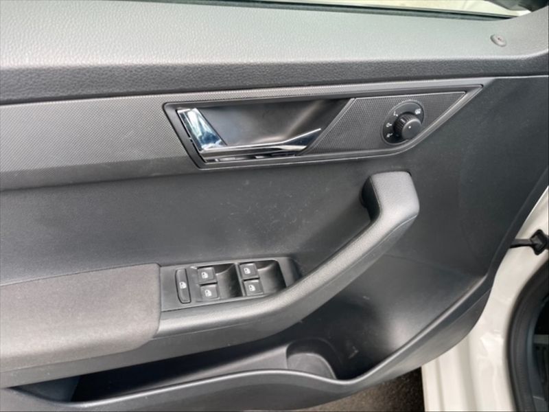 Škoda Fabia 1,0 TSI 70 Ambition - fotka 11 z 11