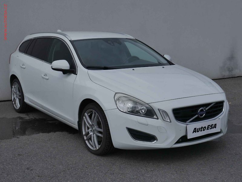 Volvo V60 (2013) 2.0D, ČR, AT - fotografie inzerátu