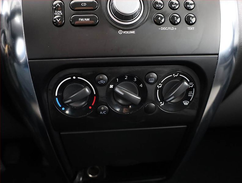 Suzuki SX4 (2015) 1.6 VVT, 4X4, ČR,1.maj - fotka 11 z 15