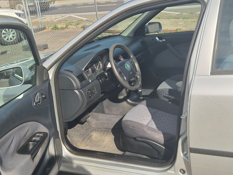 Škoda Octavia (2002) 1.9TDi 66Kw AUTOMAT - fotka 9 z 22