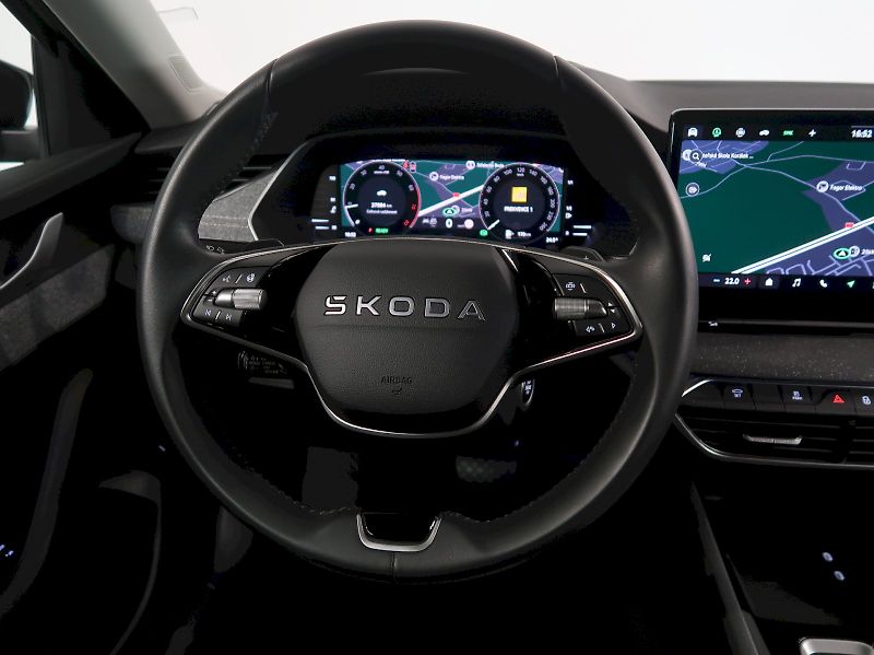 Škoda Octavia (2025) TOP SELECTION 1.5TSI M-HEV 110 - fotka 15 z 38