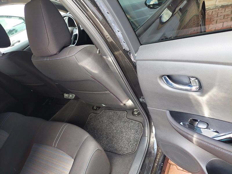 Nissan Leaf (2021) ZE1 N-Connecta  Option-DPH - fotka 32 z 47
