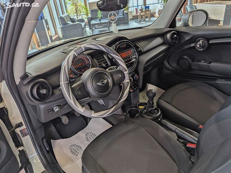 Mini One 1.2 i 75kW VÝHŘEVY, PDC - fotka 9 z 18