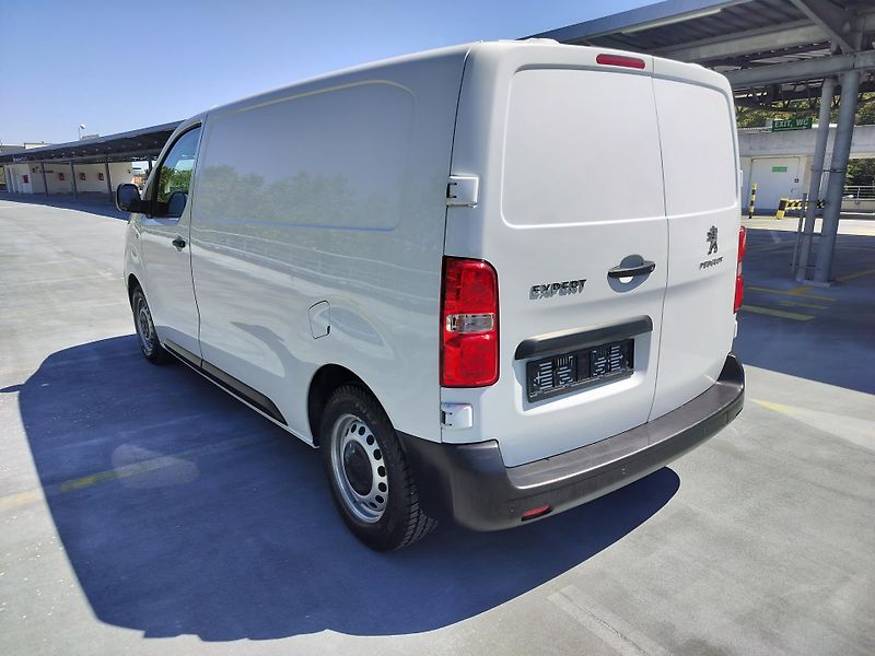 Peugeot Expert 1.5 BlueHDI - fotka 5 z 24