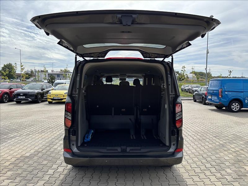Ford Tourneo Custom 2,0 125kW L2 Titanium  DPH - fotka 11 z 44