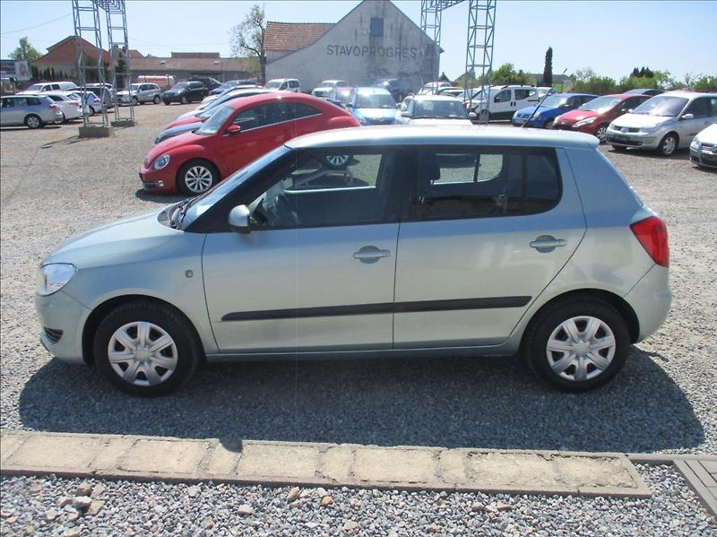 Škoda Fabia 1,2 TSI, klima, serv. kniha, - fotka 8 z 36