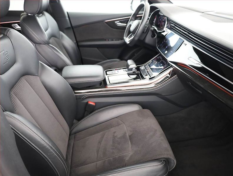 Audi Q8 (2018) 50 TDI - fotka 7 z 20