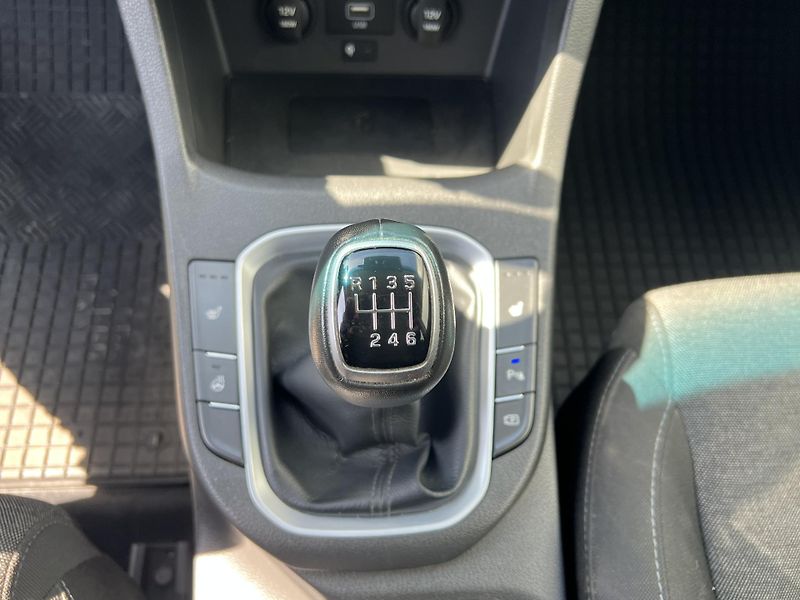 Hyundai i30 (2020) - fotka 30 z 44