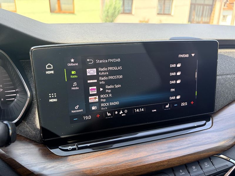 Škoda Octavia SCOUT 2.0 TDI DSG MATRIX - fotka 29 z 56