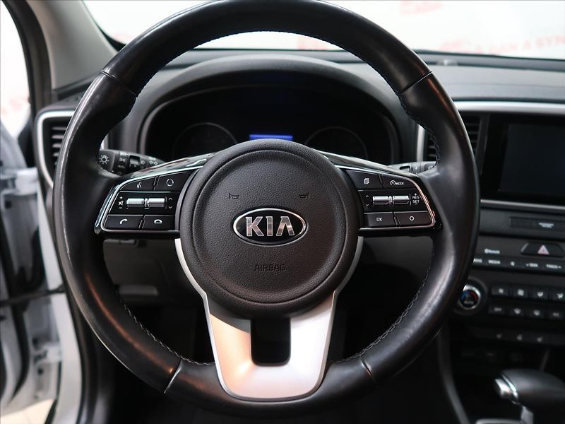 Kia Sportage 1,6 CRDI AUTOMAT Exclusive CZ - fotka 18 z 41