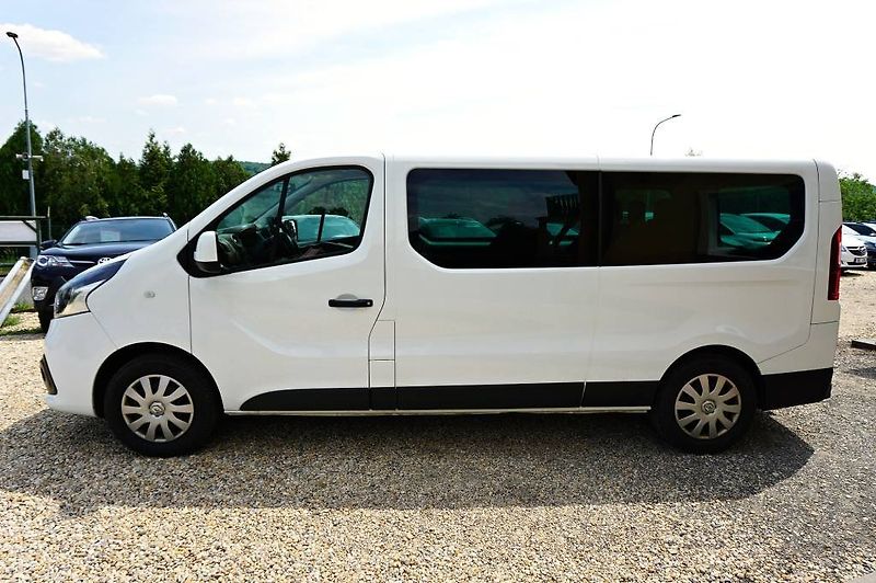 Renault Trafic (2018) PASSANGER 1,6 DCI 92 kW - fotka 7 z 31