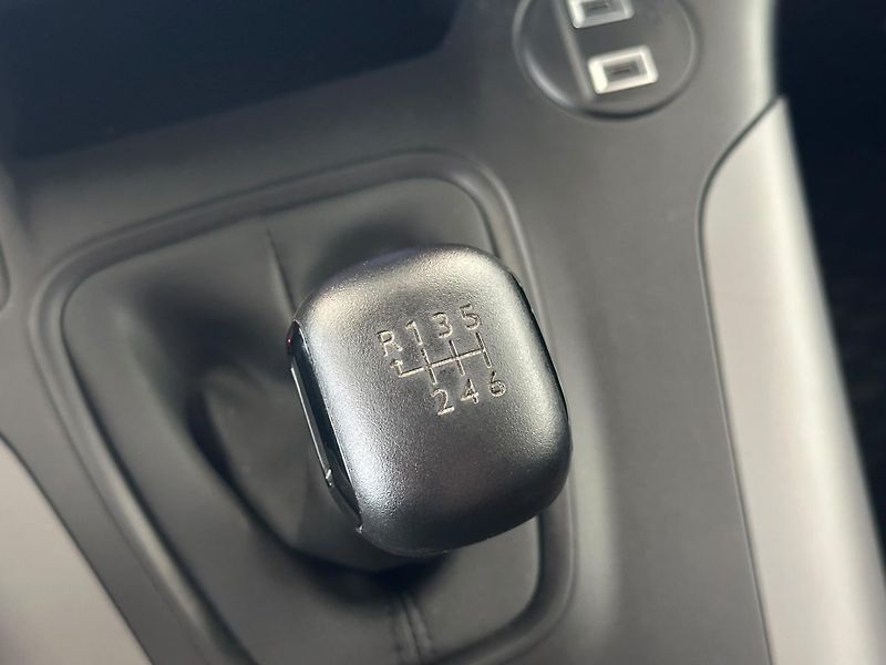 Toyota ProAce City Verso 1,5D,Long Family,130HP,ČR,DPH - fotka 15 z 22