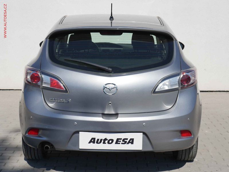 Mazda 3 (2012) 1.6 16V, AC, park.asist - fotka 5 z 22