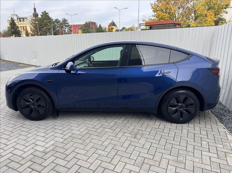 Tesla Model Y 0,0 Long Range 1.maj. původ ČR - fotka 4 z 50