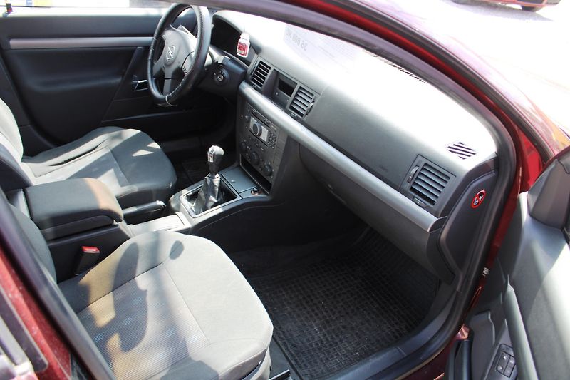 Opel Vectra (2002) 1,8i KLIMA EL.OKNA TEMPOMAT - fotka 13 z 16