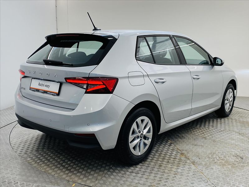 Škoda Fabia 1,0 MPI 59kW Selection - fotka 2 z 24