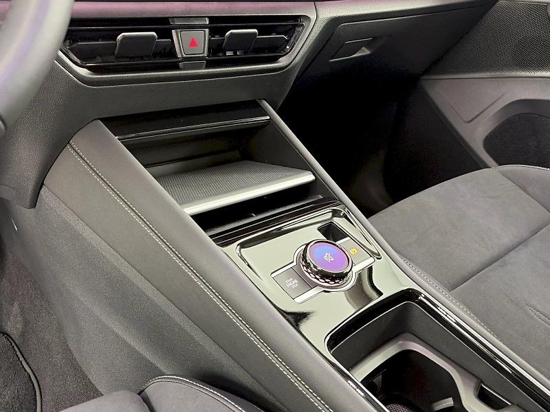 Volkswagen Tayron (2025) Elegance 2.0 TSI 150kW 4Motion - fotka 31 z 41