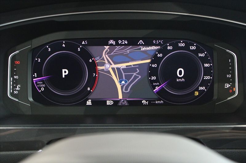 Volkswagen Tiguan Allspace TSi 180kW DSG 4Motion - fotka 17 z 33