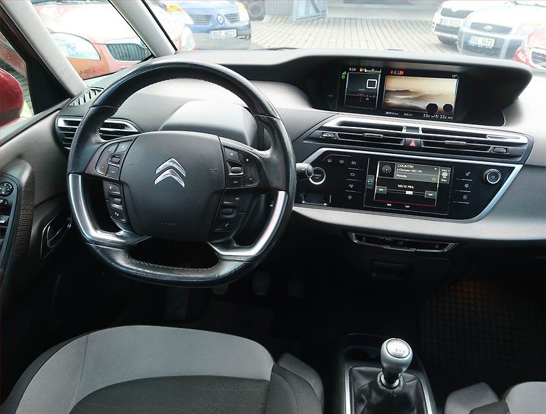 Citroën C4 Picasso (2014) 2.0 HDI, 7 míst, Navi - fotka 7 z 18