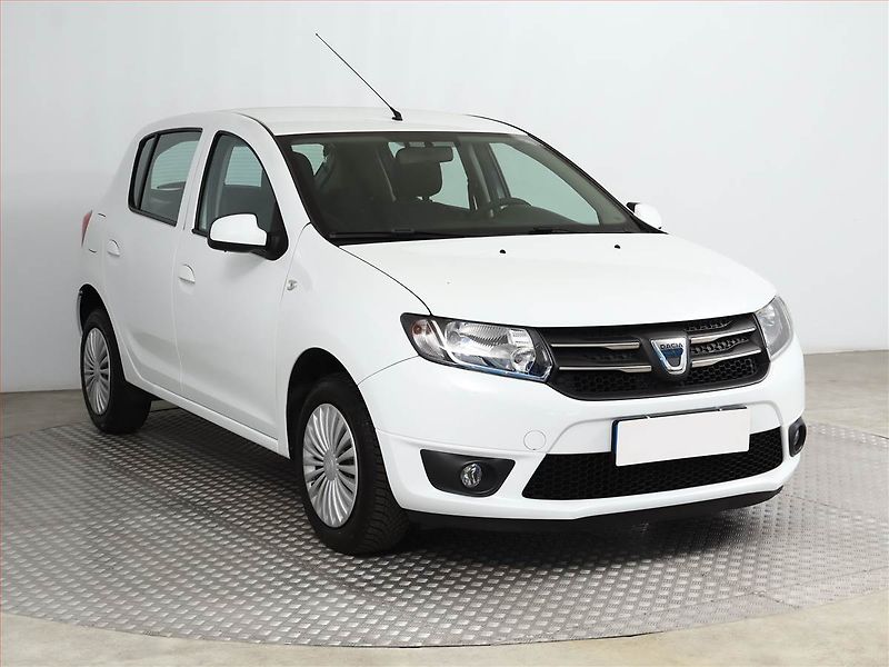 Dacia Sandero (2016) 0.9 TCe, Automat, ČR,1.maj - fotka 1 z 10