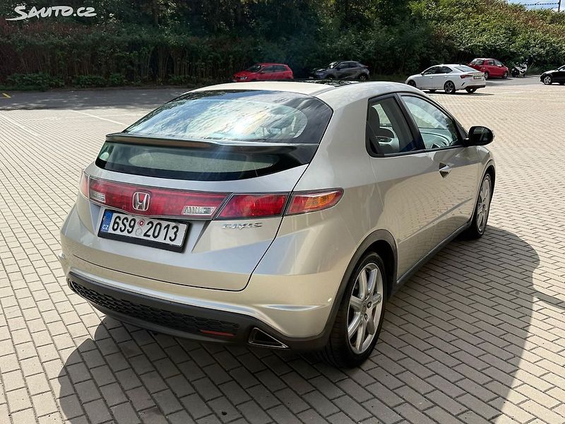 Honda Civic (2006) 1.8V-TEC, 103kw Nová STK - fotka 5 z 22