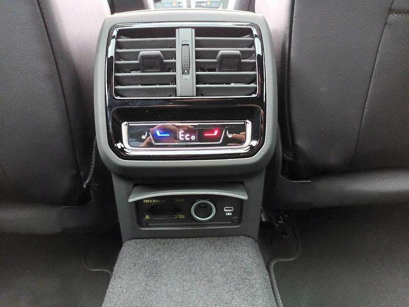 Volkswagen Arteon Shooting Brake (2024) Arteon SB R-Line 1.4 TSI 115 / - fotka 27 z 29