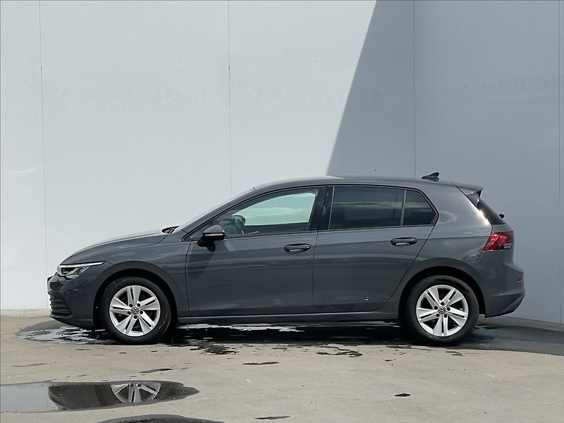 Volkswagen Golf 1,0 TSI Life KESSY+Kamera - fotka 2 z 23
