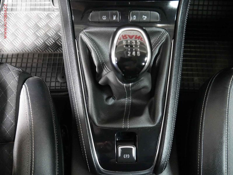 Opel Grandland X (2018) 1.6CDTi, LED - fotka 21 z 22