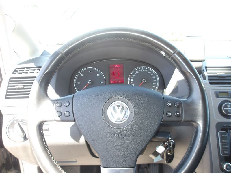 Volkswagen Touran 2,0TDi 125kW CROSSTOURAN Extré - fotka 13 z 37