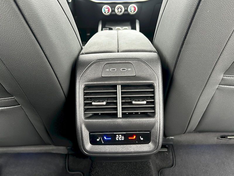 Škoda Superb (2025) 2.0 TSI 150kW DSG Sportline - fotka 28 z 35