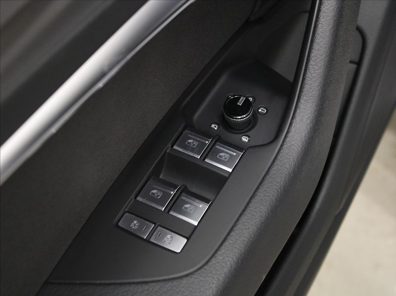 Audi A6 3,0 50TDi Q.Sport Tažné Matrix - fotka 19 z 27